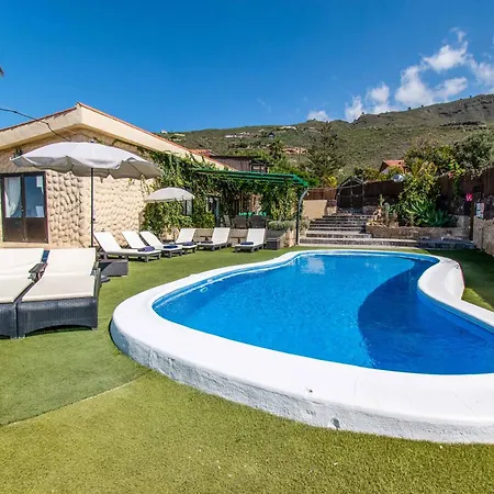 Isabel Sol * Costa Adeje (Tenerife)